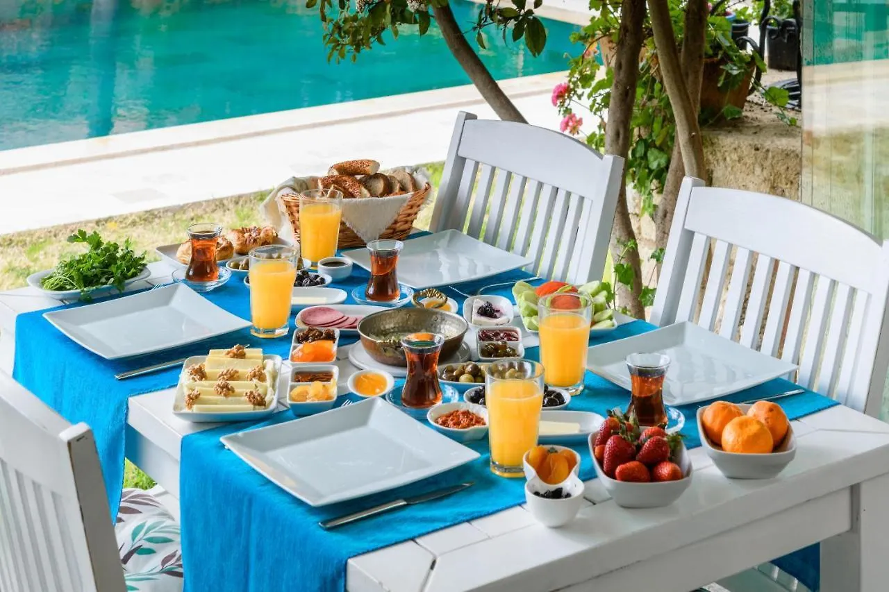 Alacati Koclu Konagi Hotel בית הארחה