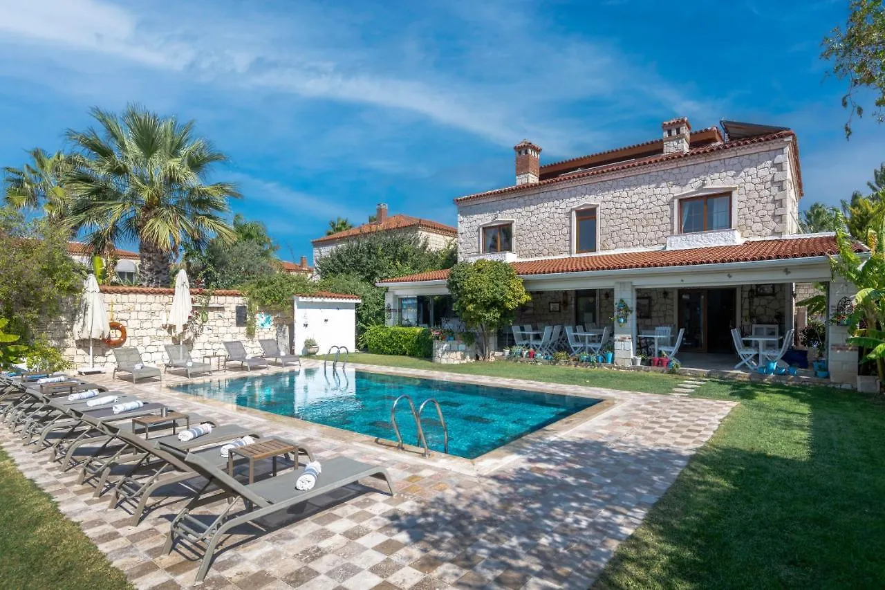 Alacati Koclu Konagi Hotel 2*,