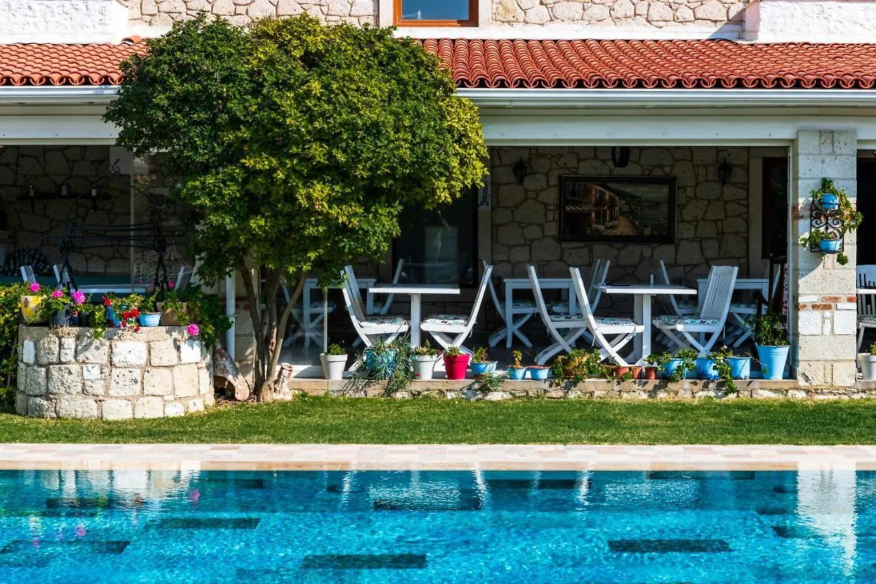 Alacati Koclu Konagi Hotel 2*,  טורקיה
